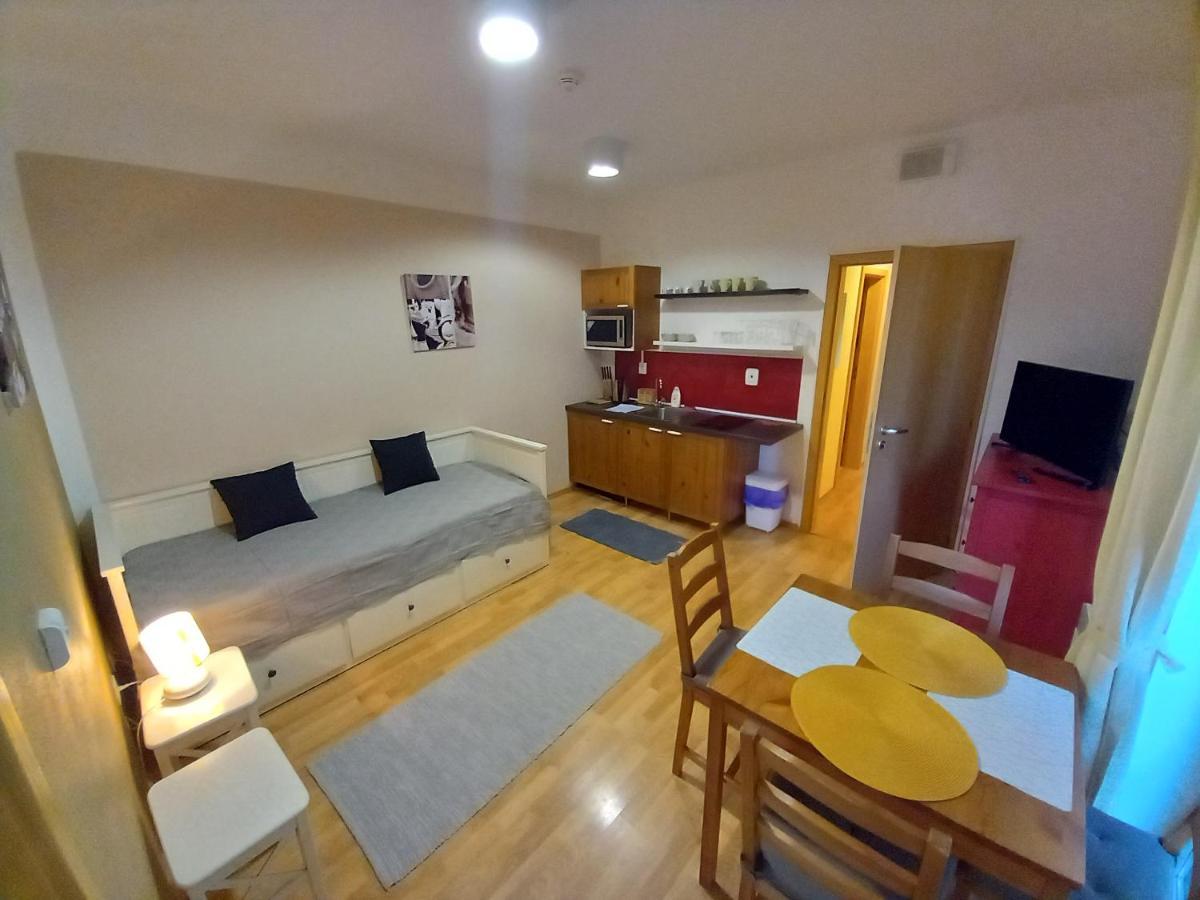 Apartmany Margo Sun Martinske Hole Exterior photo